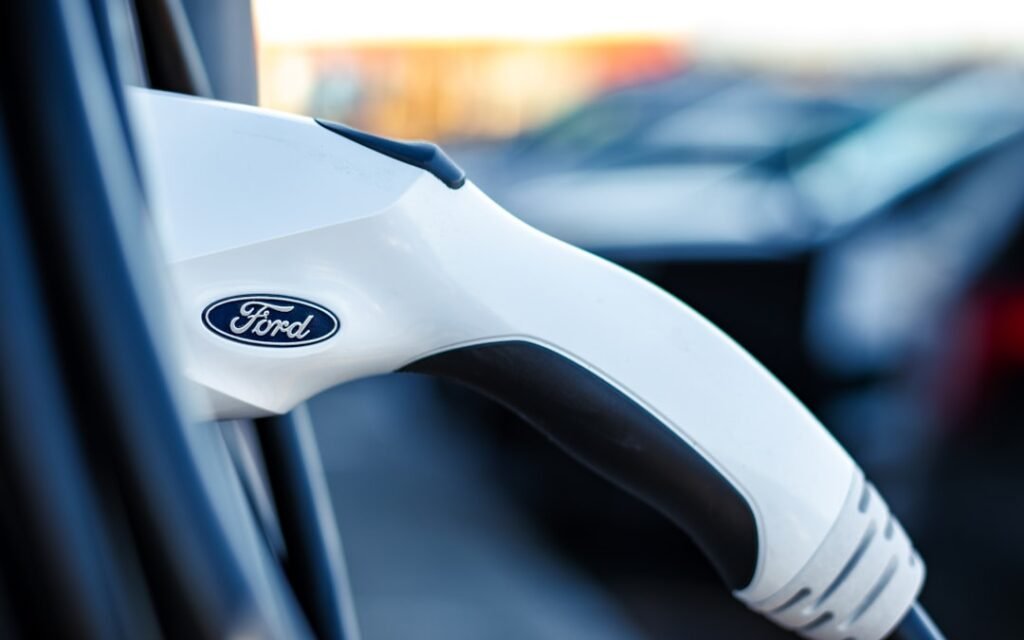 Ford Maverick hybrid truck