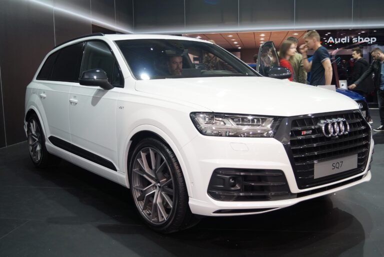 The 2027 Audi SQ7 Is a 591-HP Family SUV Built for People Who Think Minivans Are Boring