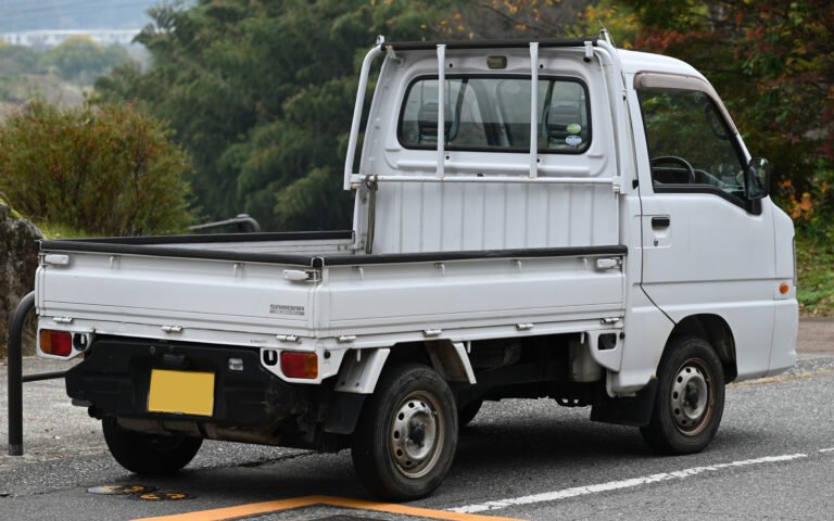 Subaru’s New Sambar Van Costs $7,200 and Still Comes With a Manual