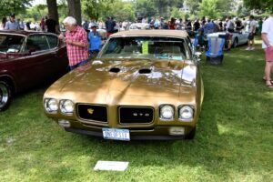 This 1963 Pontiac Drilled 130 Holes in Its Frame to Win Drag Races