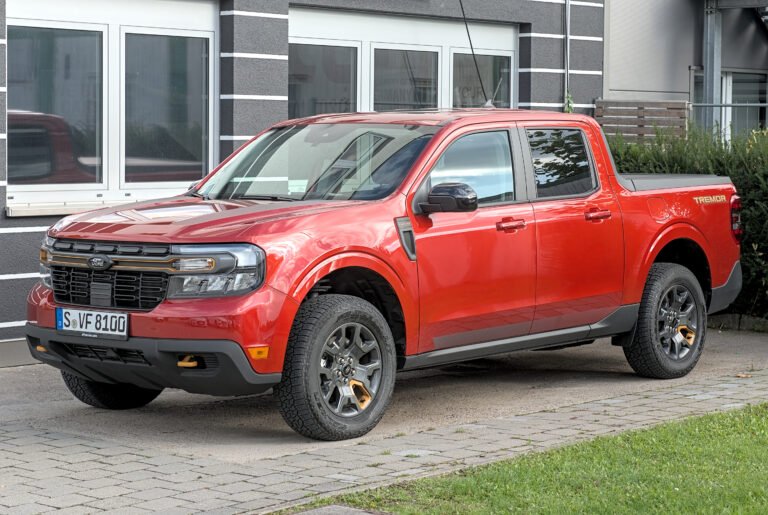 The Ford Maverick Is Actually the Perfect First Car—Here’s Why