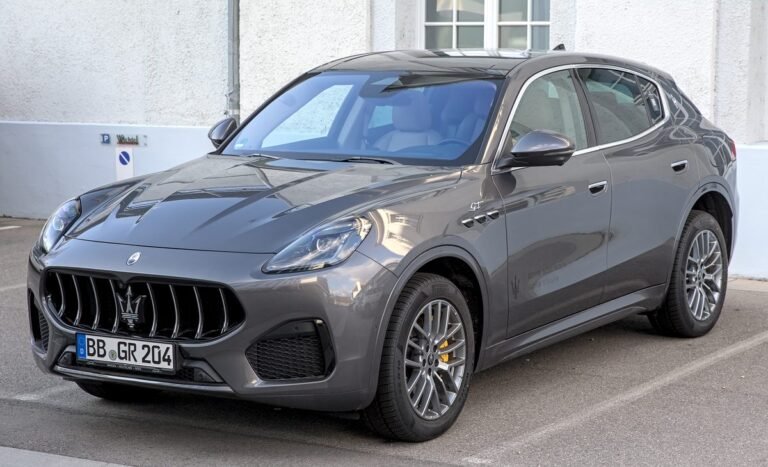 The 2027 Maserati GranCabrio Trofeo Gets a Quiet Refresh—and That's Actually the Point